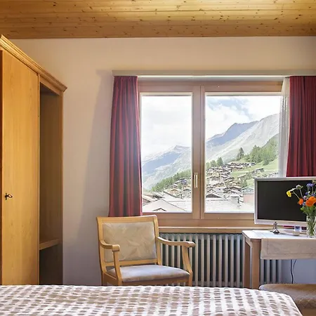 Hotel Parnass 3*