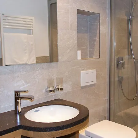 Hotel Parnass 3*