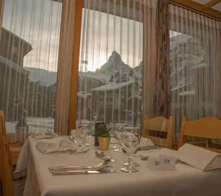Parnass Szálloda Zermatt